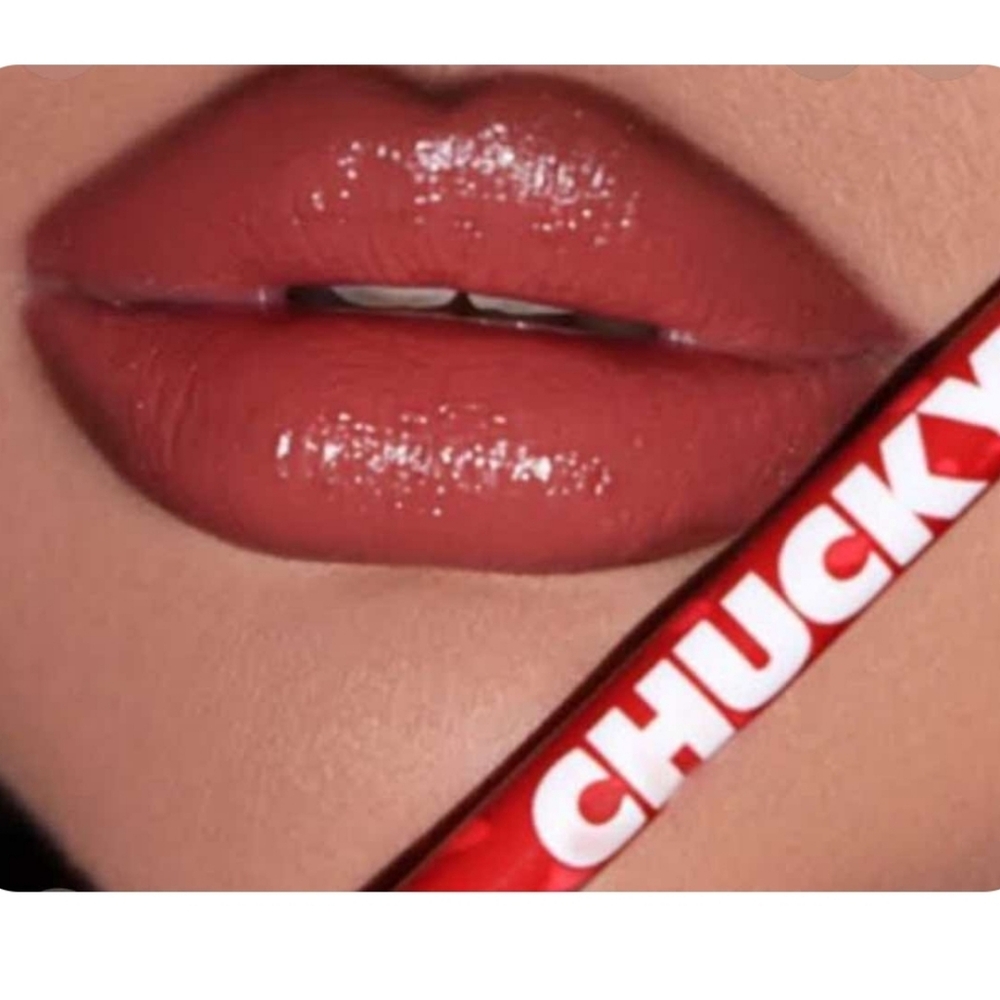 ❇️🧚‍♀️CHUCKY Glamite Brown Lip Liner NWT